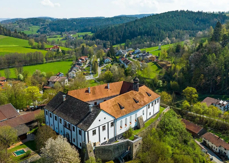 WeltKunstMuseum im Schloß Altrandsberg, Germany